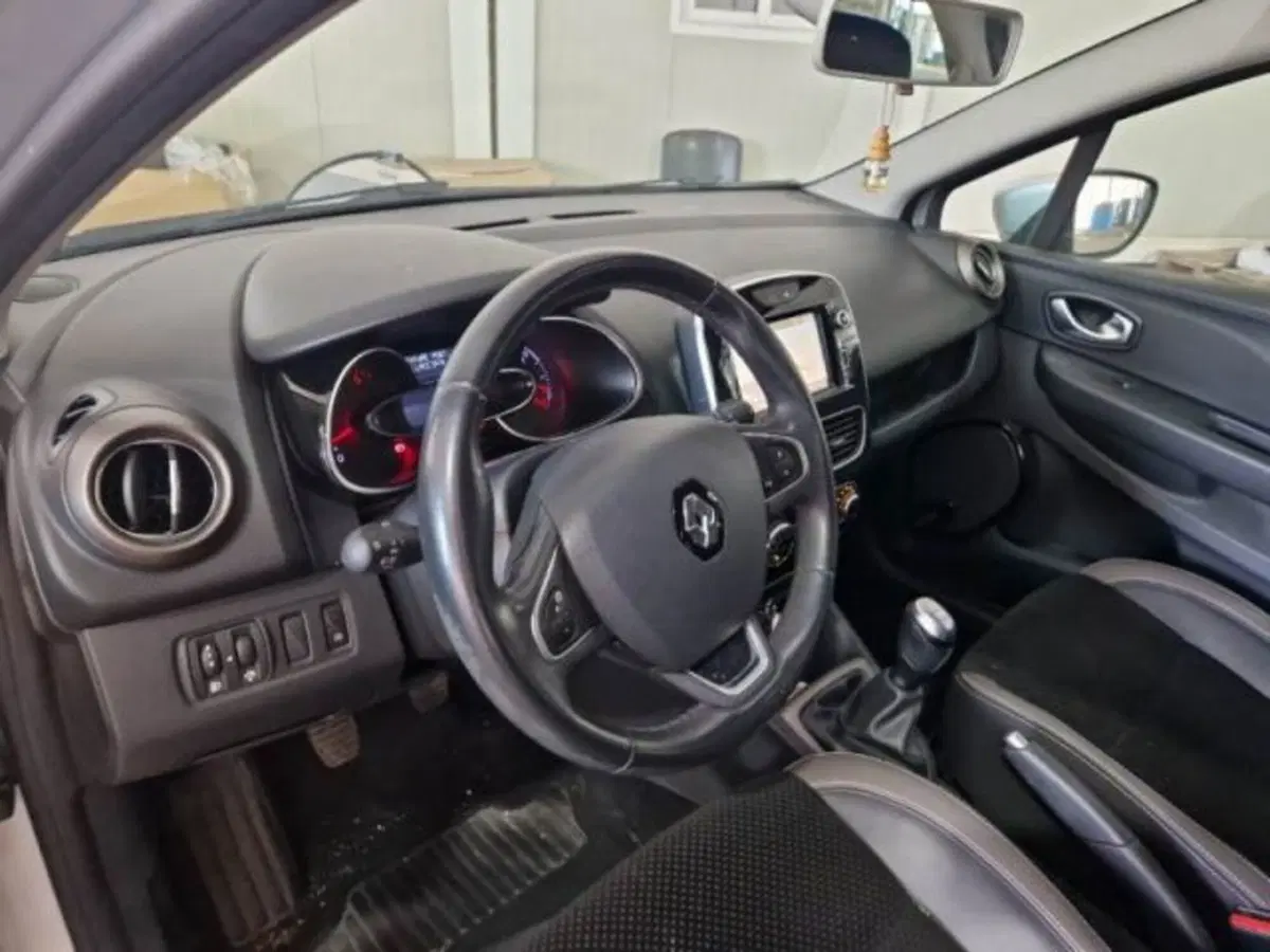 Renault Clio Sporter usata a Catania (7)