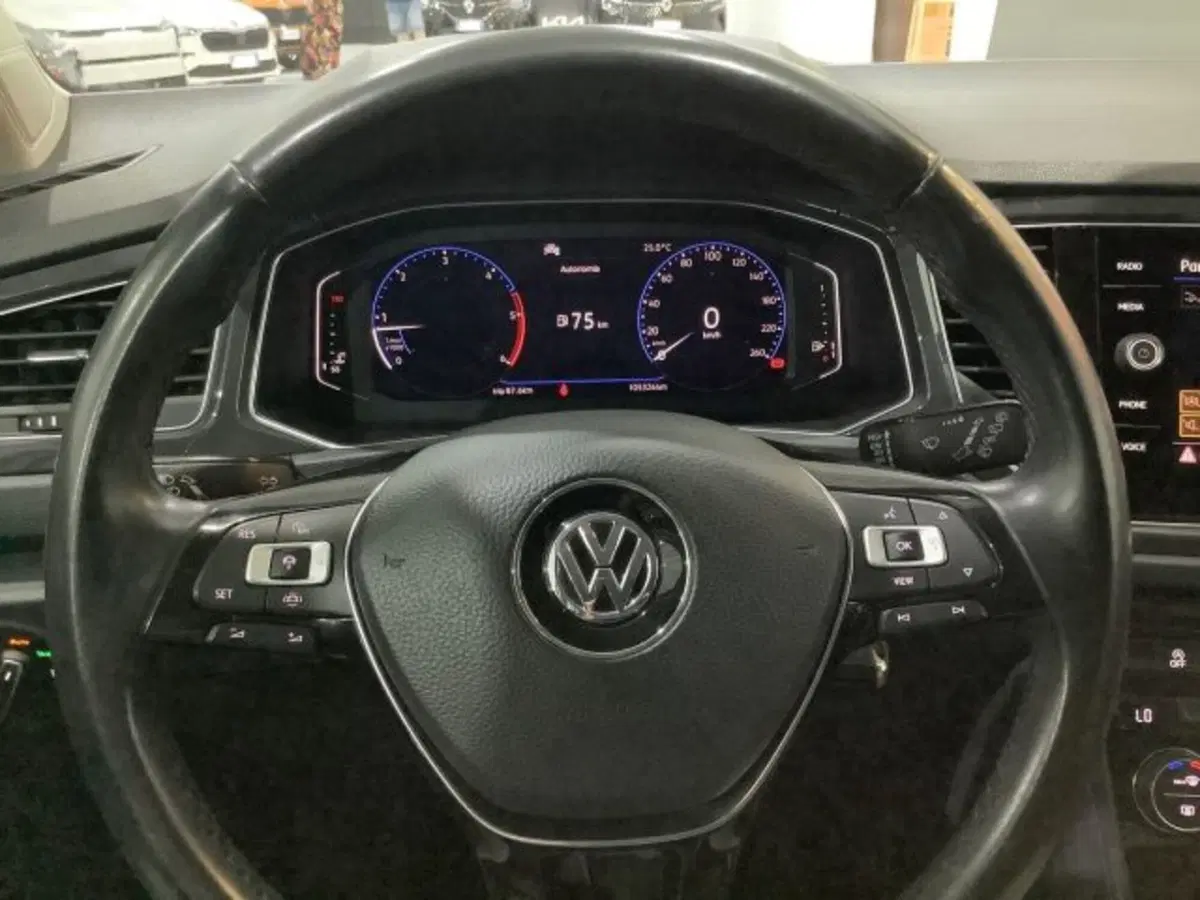 Volkswagen T-Roc usata a Catania (19)