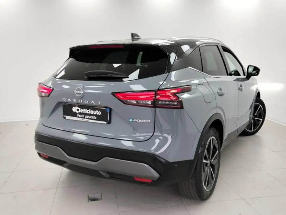 Nissan Qashqai usata a Como (2)