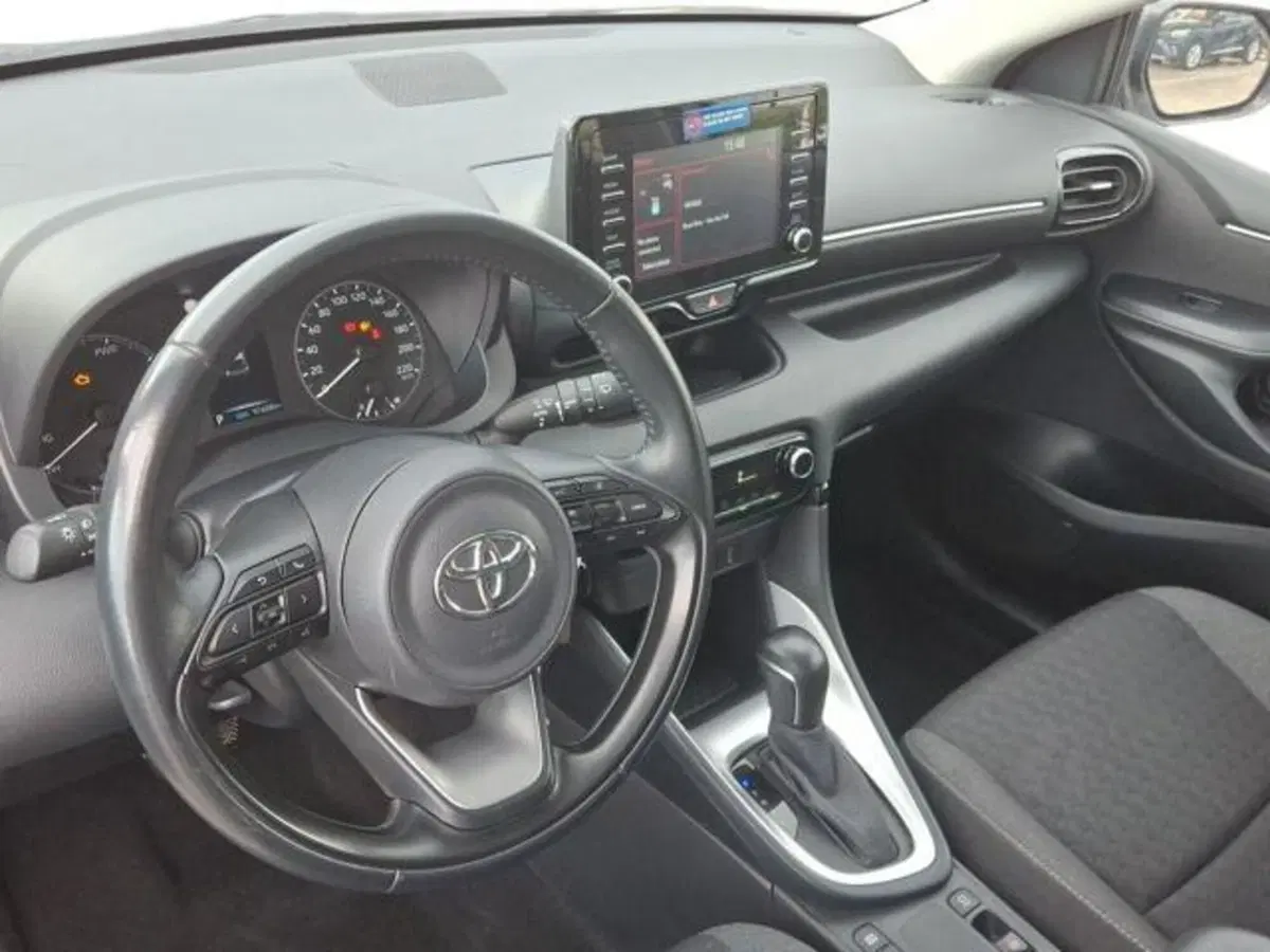 Toyota Yaris usata a Roma (7)