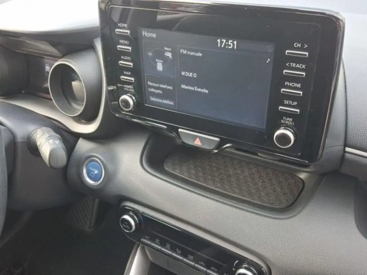 Toyota Yaris Cross usata a Roma (10)