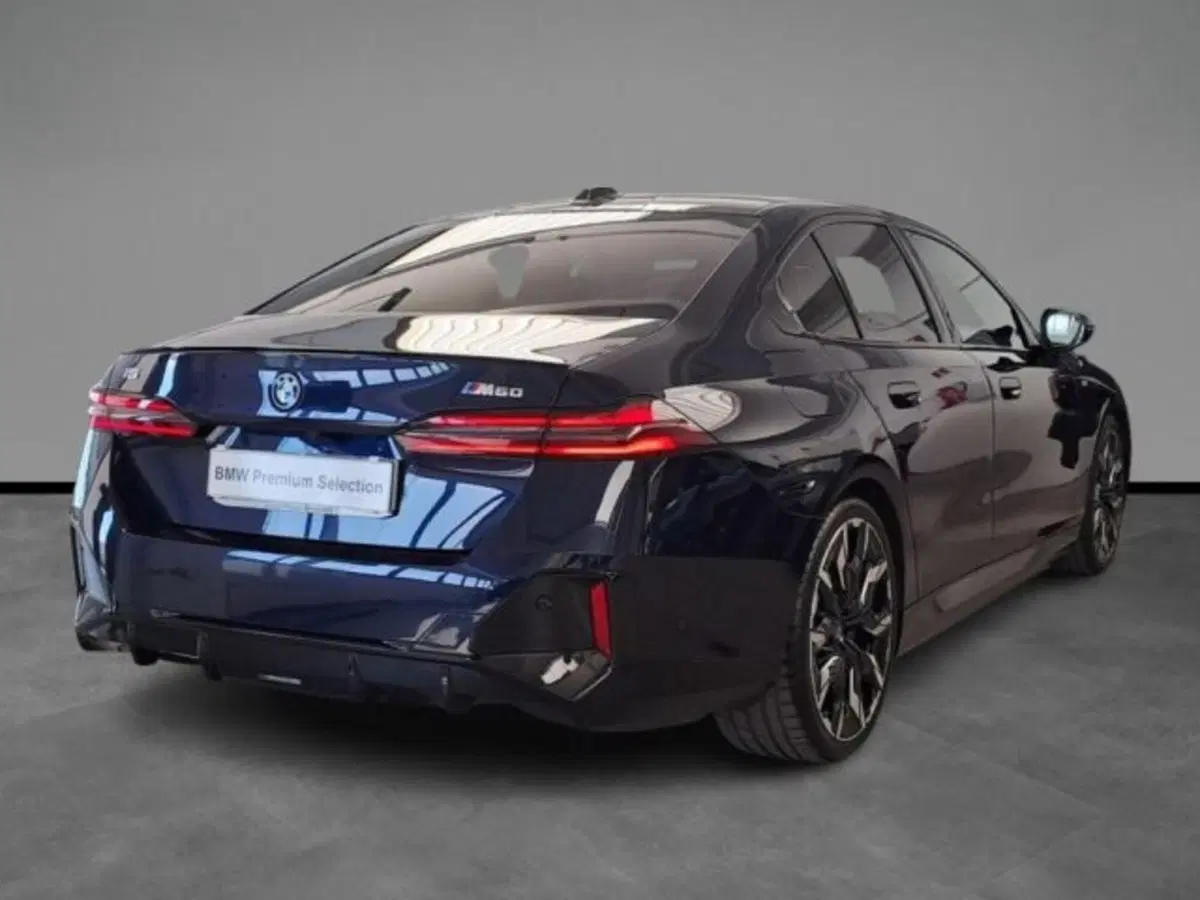 BMW i5 Touring usata a Verona (15)