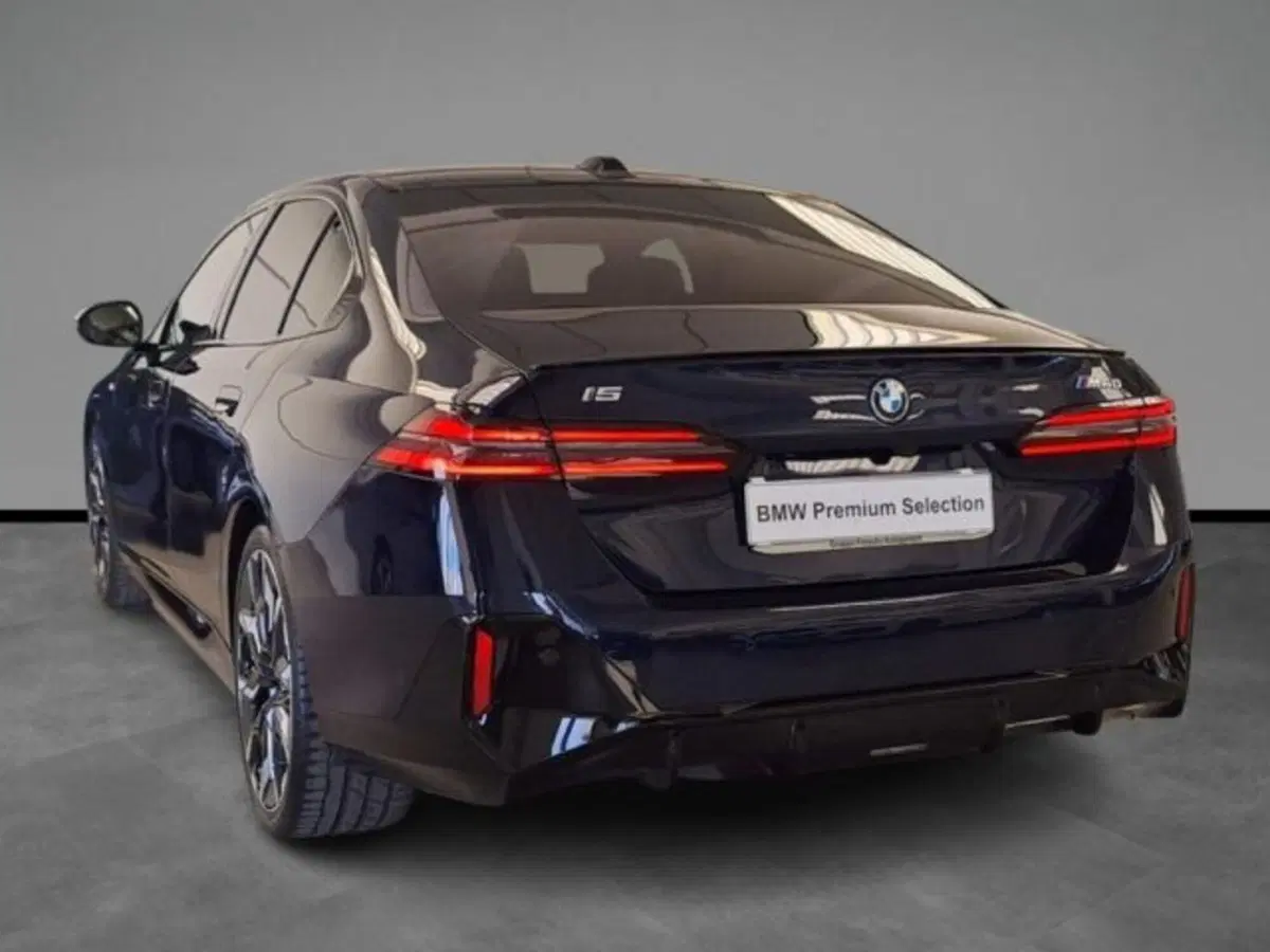 BMW i5 Touring usata a Verona (4)