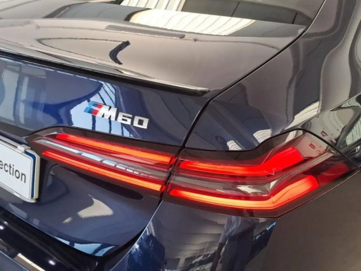 BMW i5 Touring usata a Verona (7)
