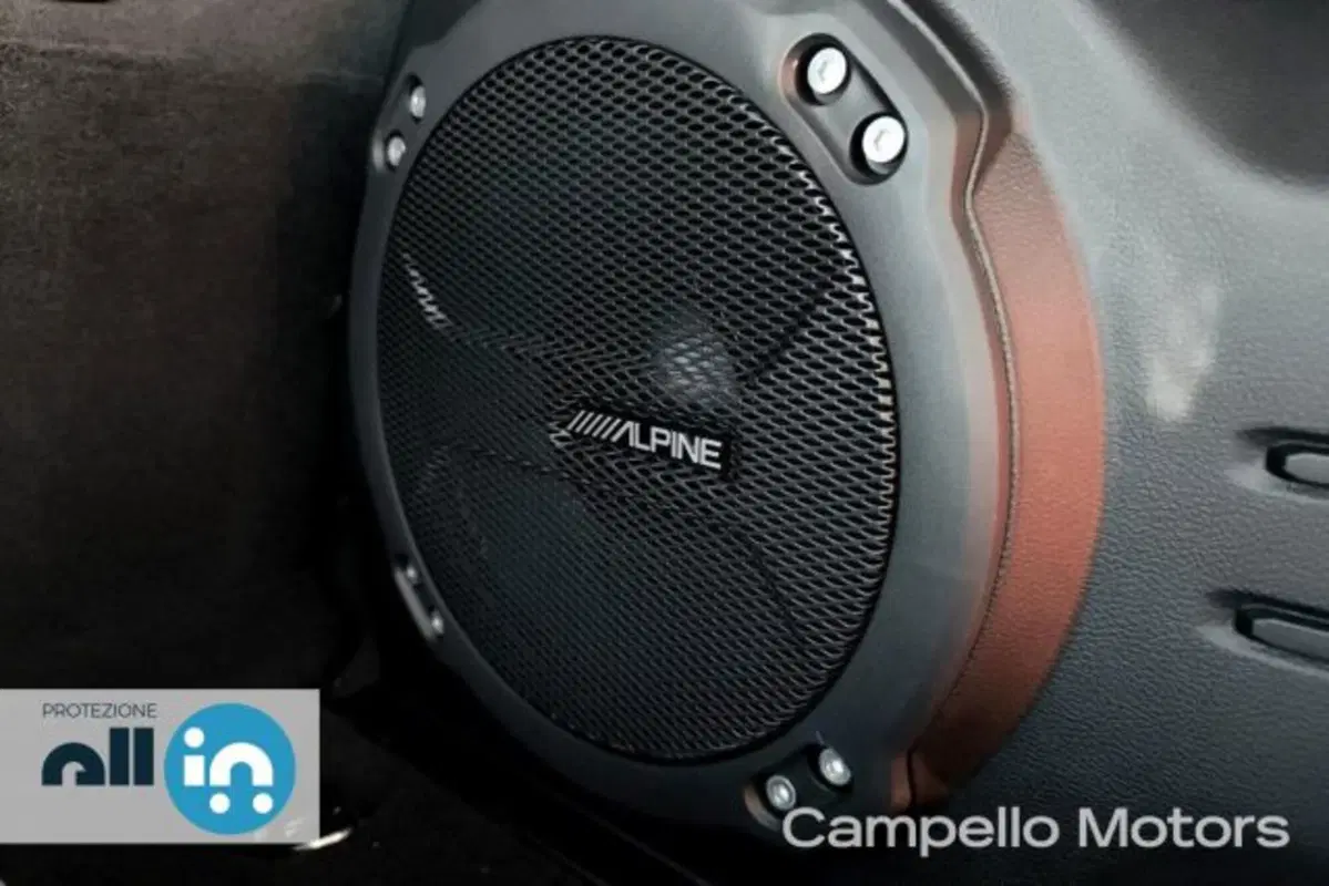 Jeep Wrangler Unlimited usata a Venezia (20)