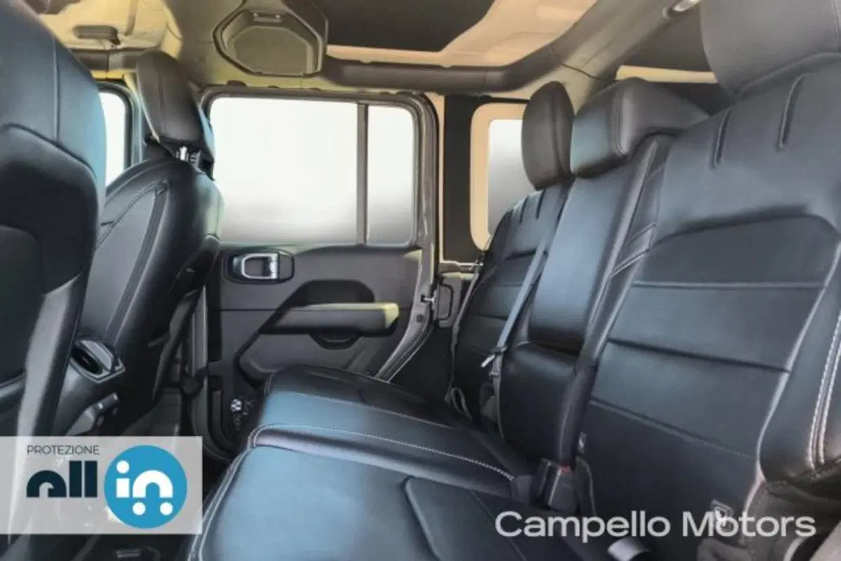 Jeep Wrangler Unlimited usata a Venezia (5)