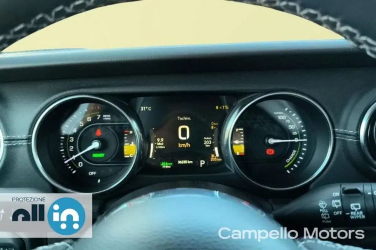 Jeep Wrangler Unlimited usata a Venezia (8)