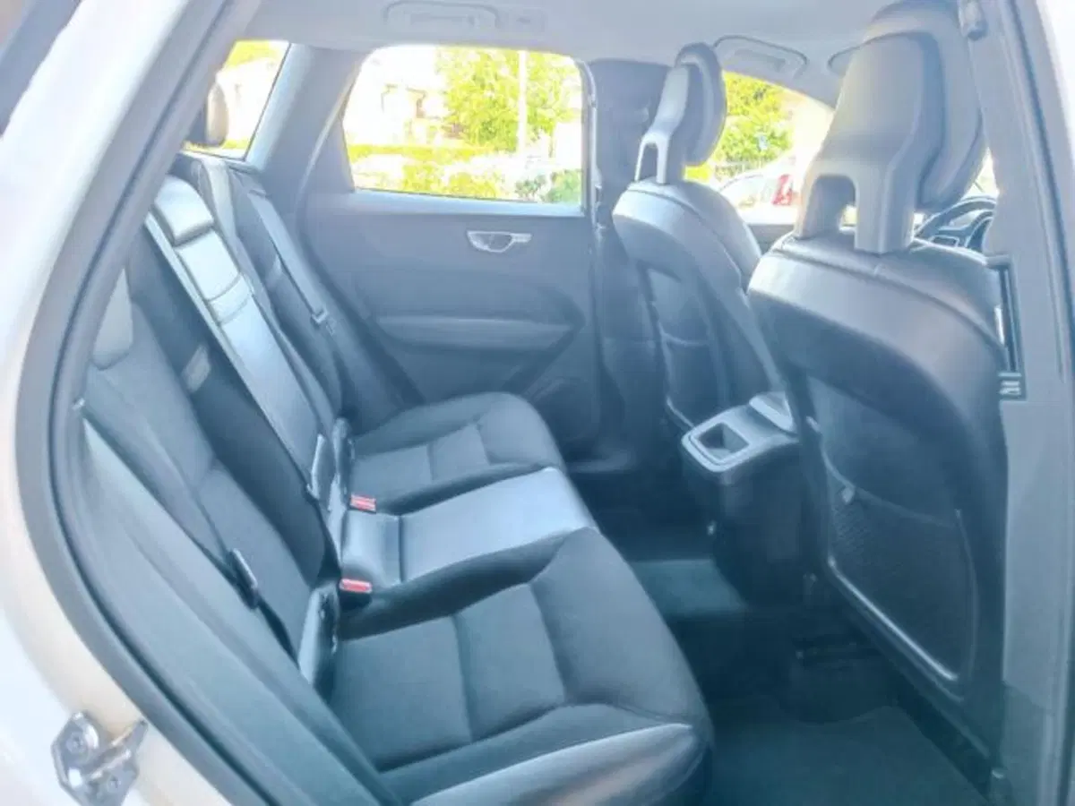 Volvo XC60 usata a Pisa (15)