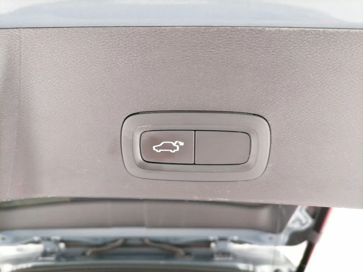 Volvo XC40 usata a Roma (11)