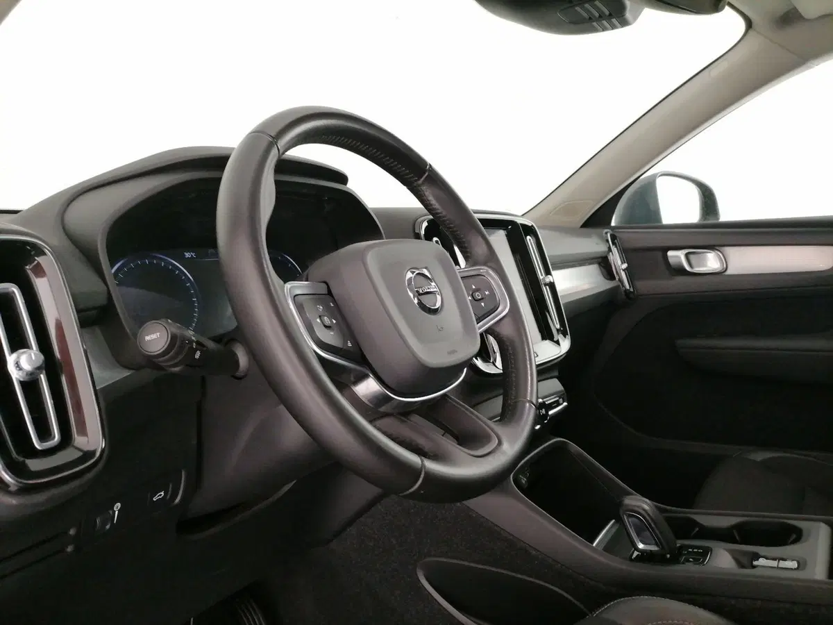 Volvo XC40 usata a Roma (12)