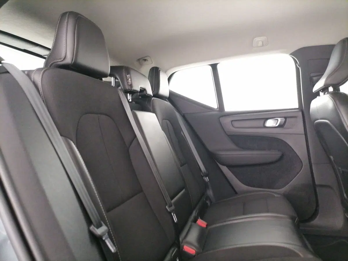 Volvo XC40 usata a Roma (8)