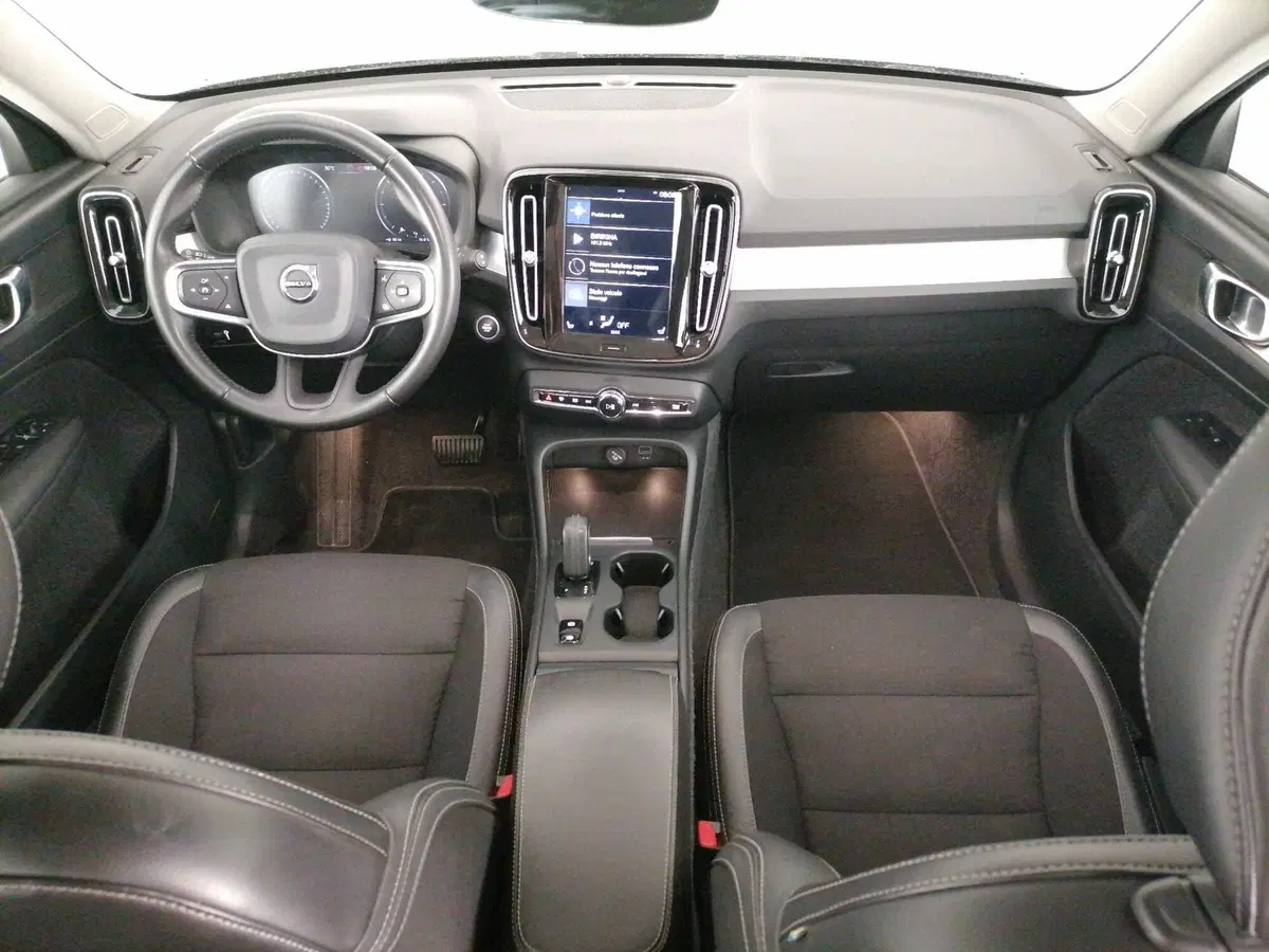 Volvo XC40 usata a Roma (9)