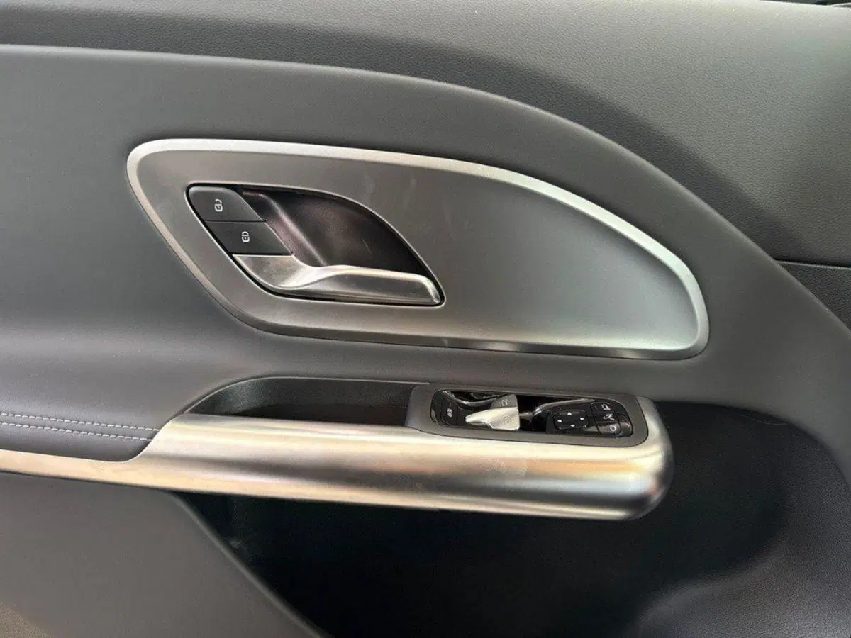Mercedes-Benz GLB nuova a Rimini (17)