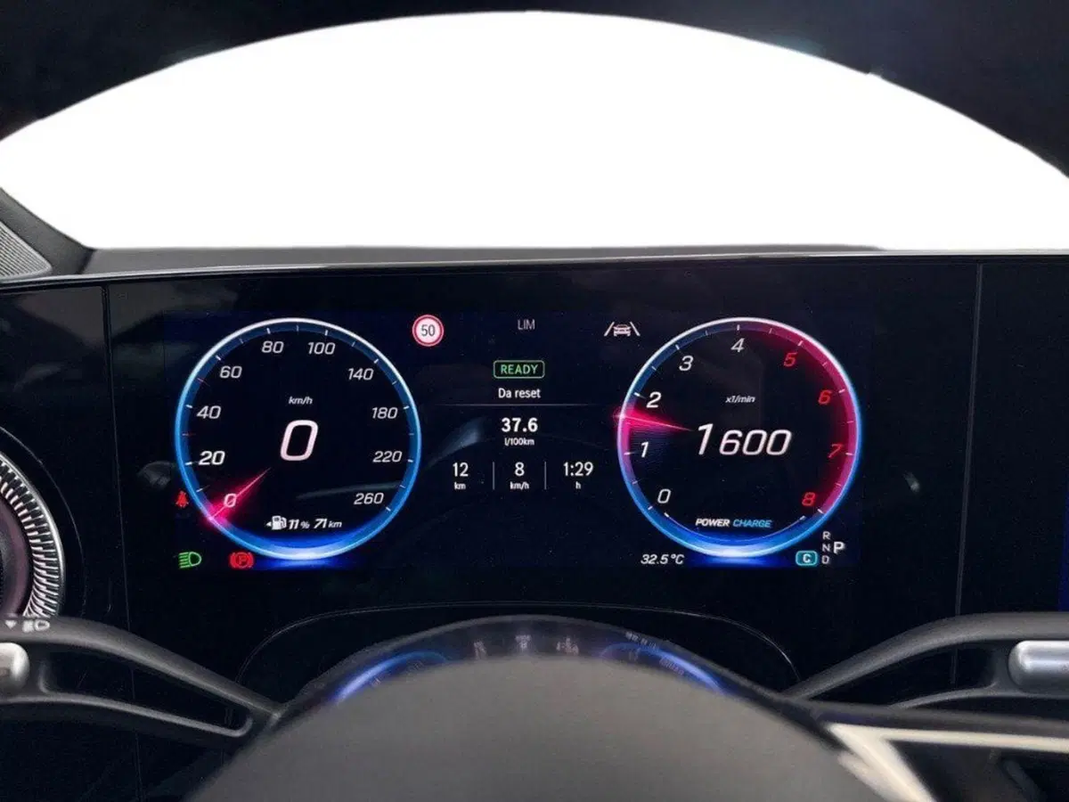 Mercedes-Benz GLB nuova a Rimini (9)