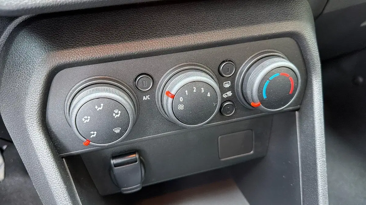 Dacia Sandero usata a Treviso (9)