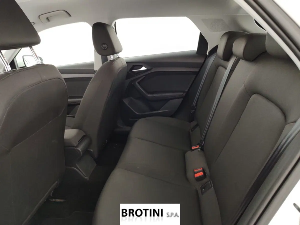 Audi A1 Sportback usata a Massa-Carrara (10)