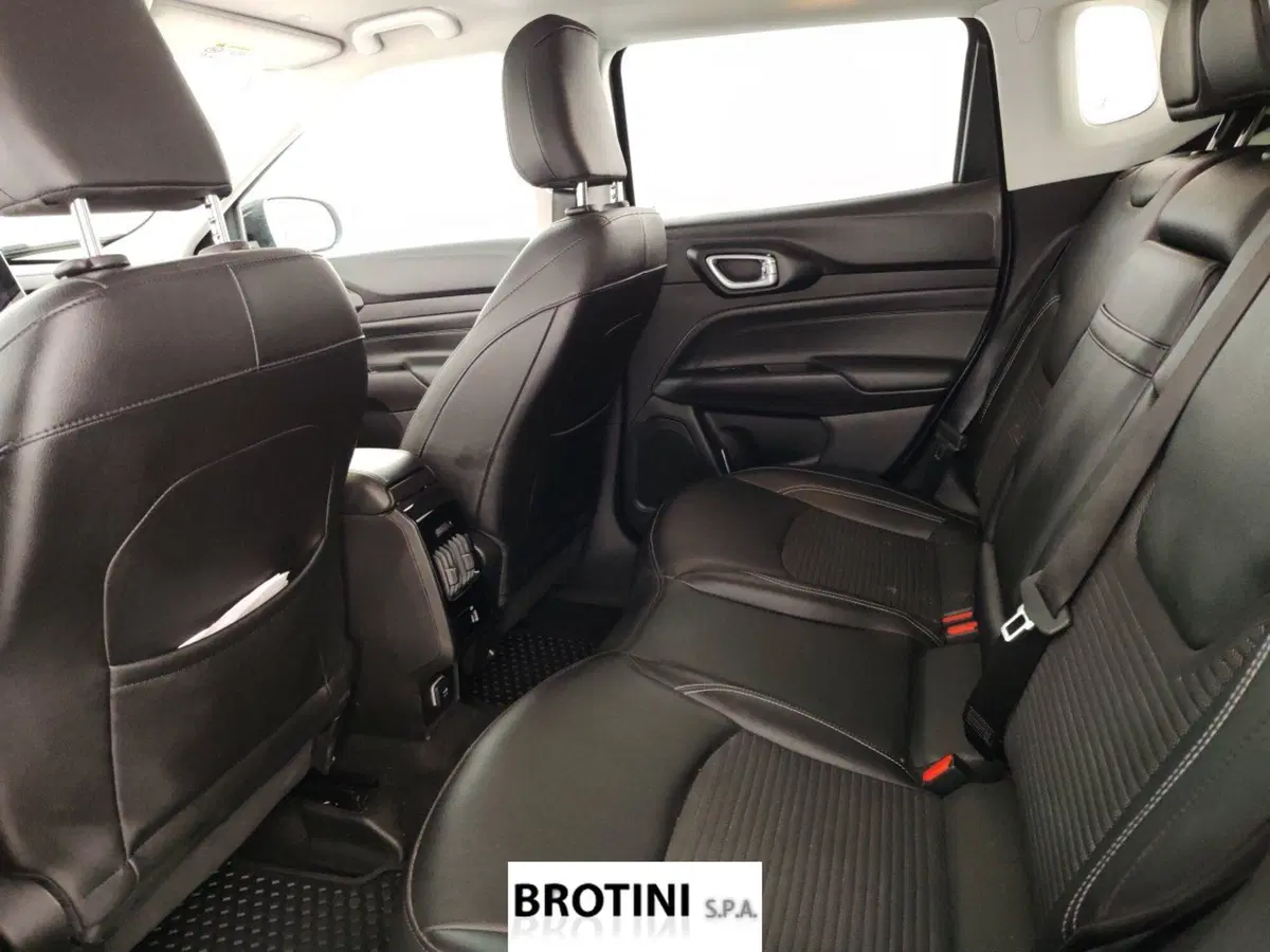 Jeep Compass usata a Massa-Carrara (10)