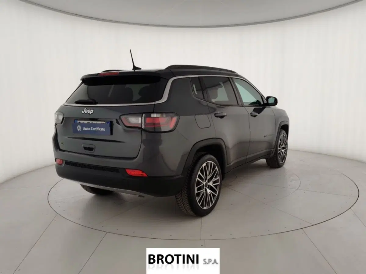 Jeep Compass usata a Massa-Carrara (3)