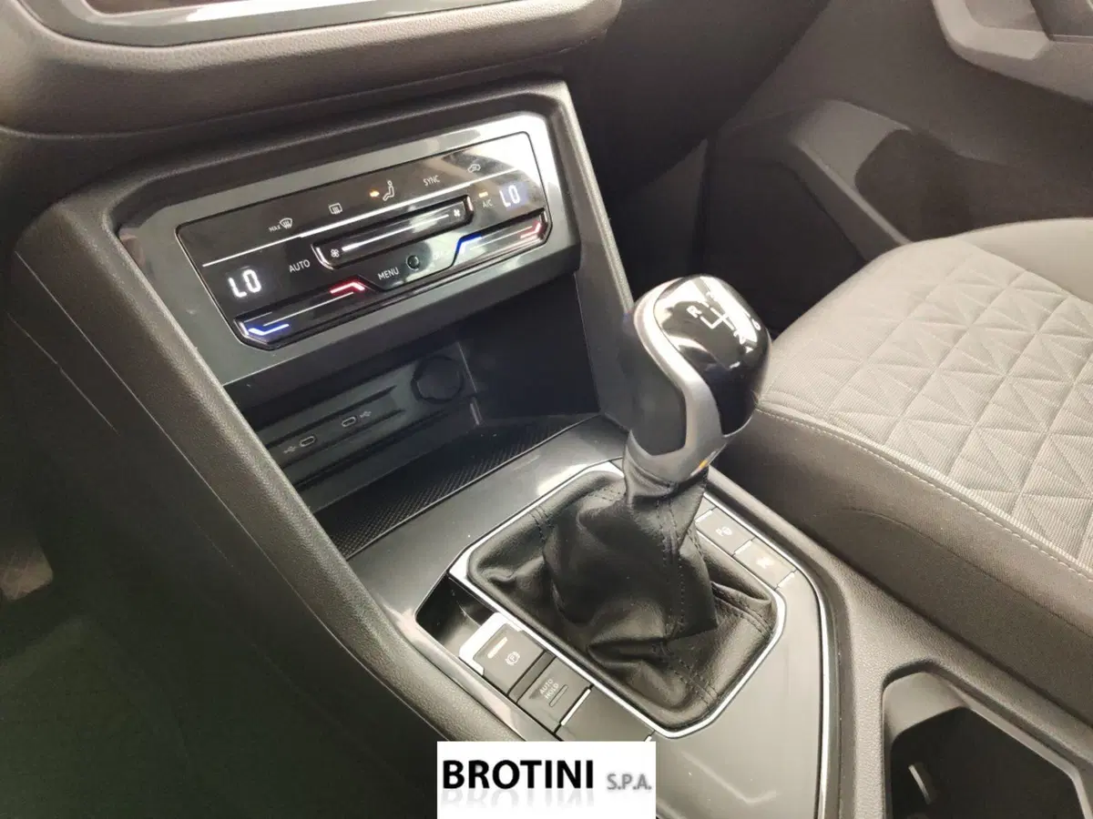 Volkswagen Tiguan usata a Massa-Carrara (11)