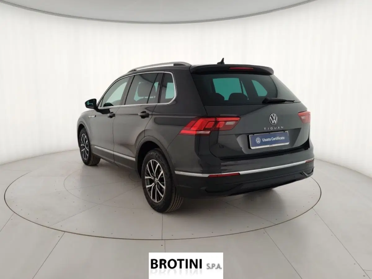 Volkswagen Tiguan usata a Massa-Carrara (2)