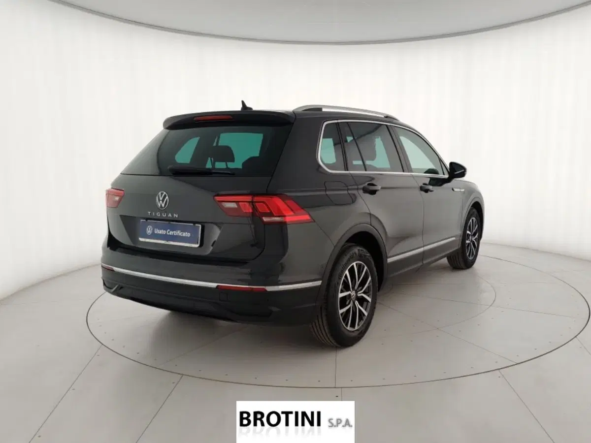 Volkswagen Tiguan usata a Massa-Carrara (3)