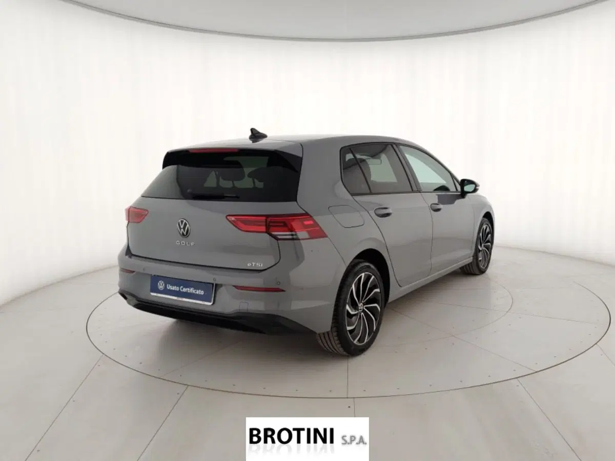 Volkswagen Golf usata a Massa-Carrara (3)