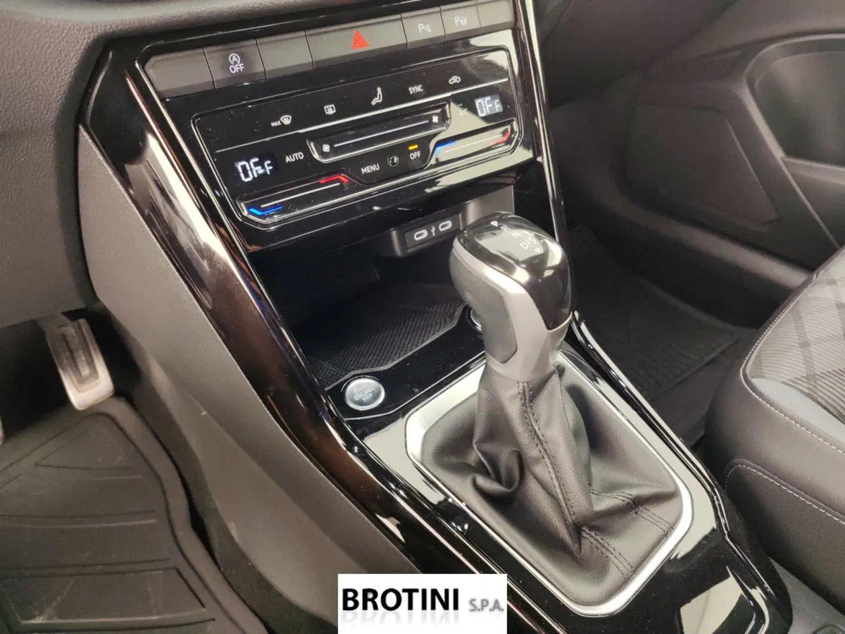 Volkswagen T-Roc usata a Massa-Carrara (11)