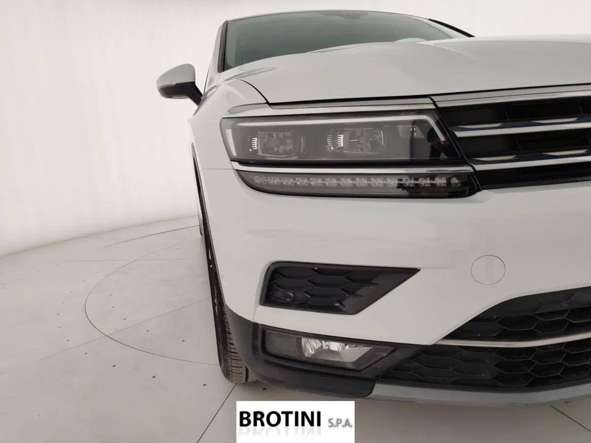 Volkswagen Tiguan usata a Massa-Carrara (5)