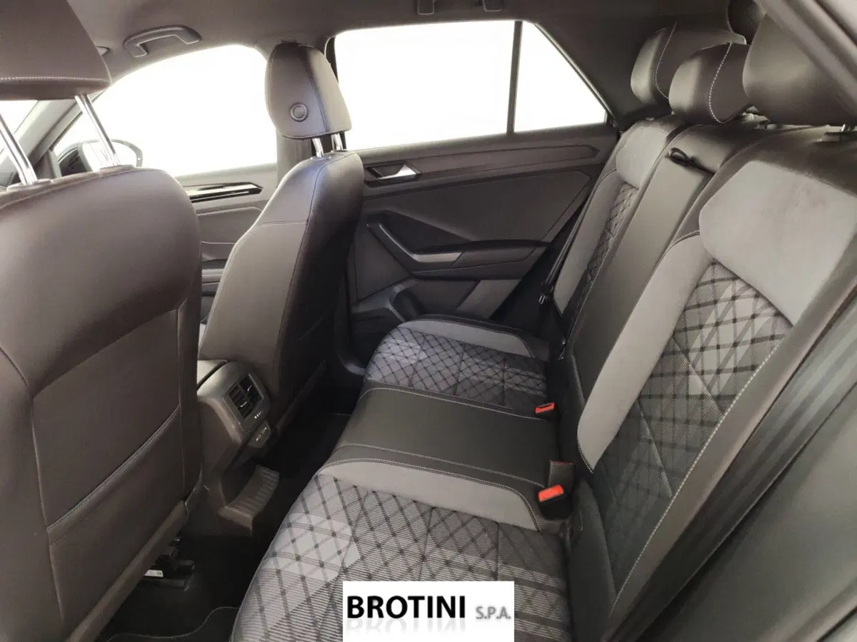 Volkswagen T-Roc usata a Massa-Carrara (10)