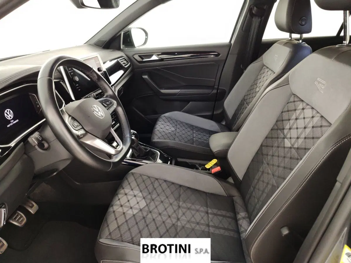 Volkswagen T-Roc usata a Massa-Carrara (7)