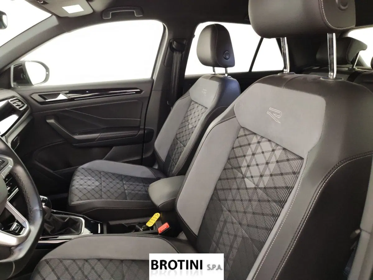 Volkswagen T-Roc usata a Massa-Carrara (9)