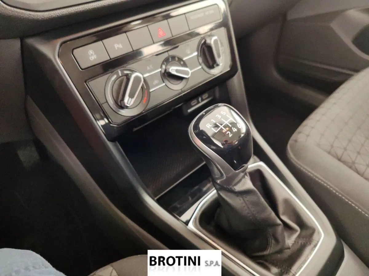 Volkswagen T-Cross usata a Massa-Carrara (10)