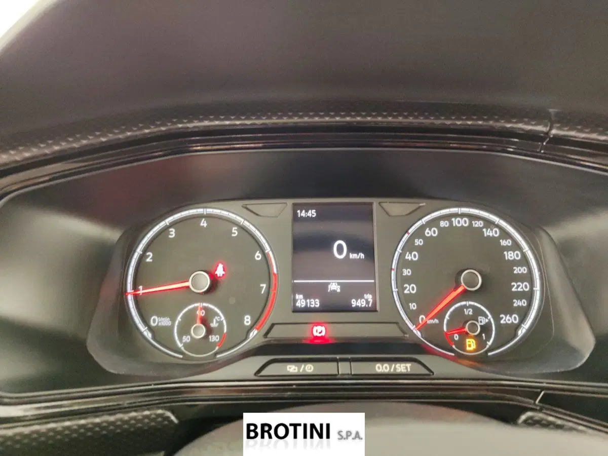 Volkswagen T-Cross usata a Massa-Carrara (12)