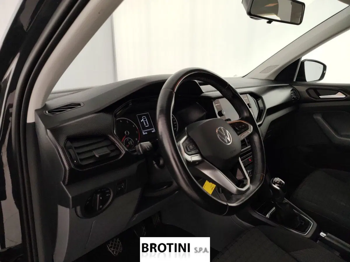 Volkswagen T-Cross usata a Massa-Carrara (7)