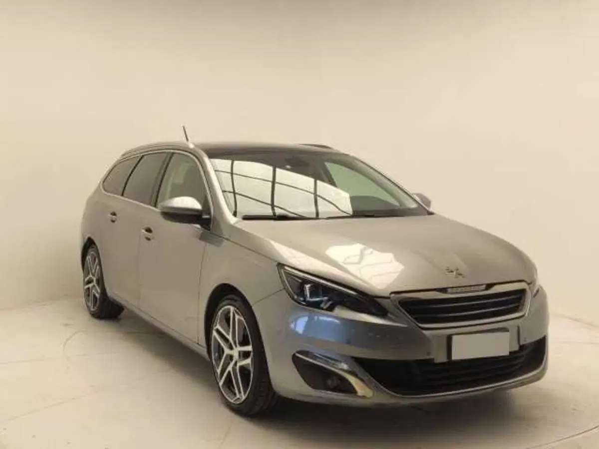 Peugeot 308 SW usata a Avellino