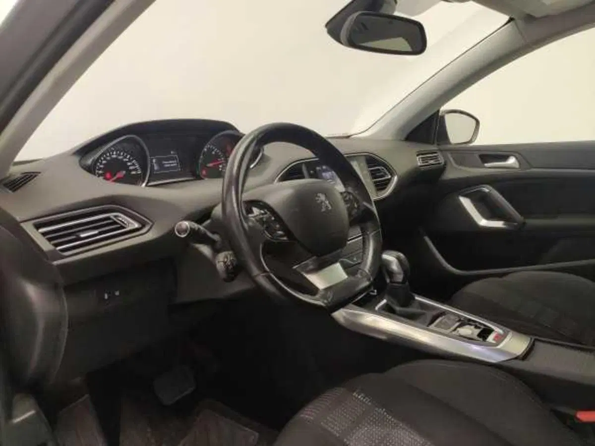 Peugeot 308 SW usata a Avellino (14)