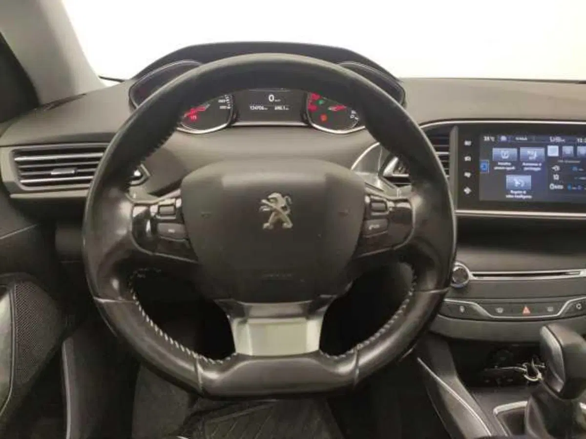 Peugeot 308 SW usata a Avellino (15)