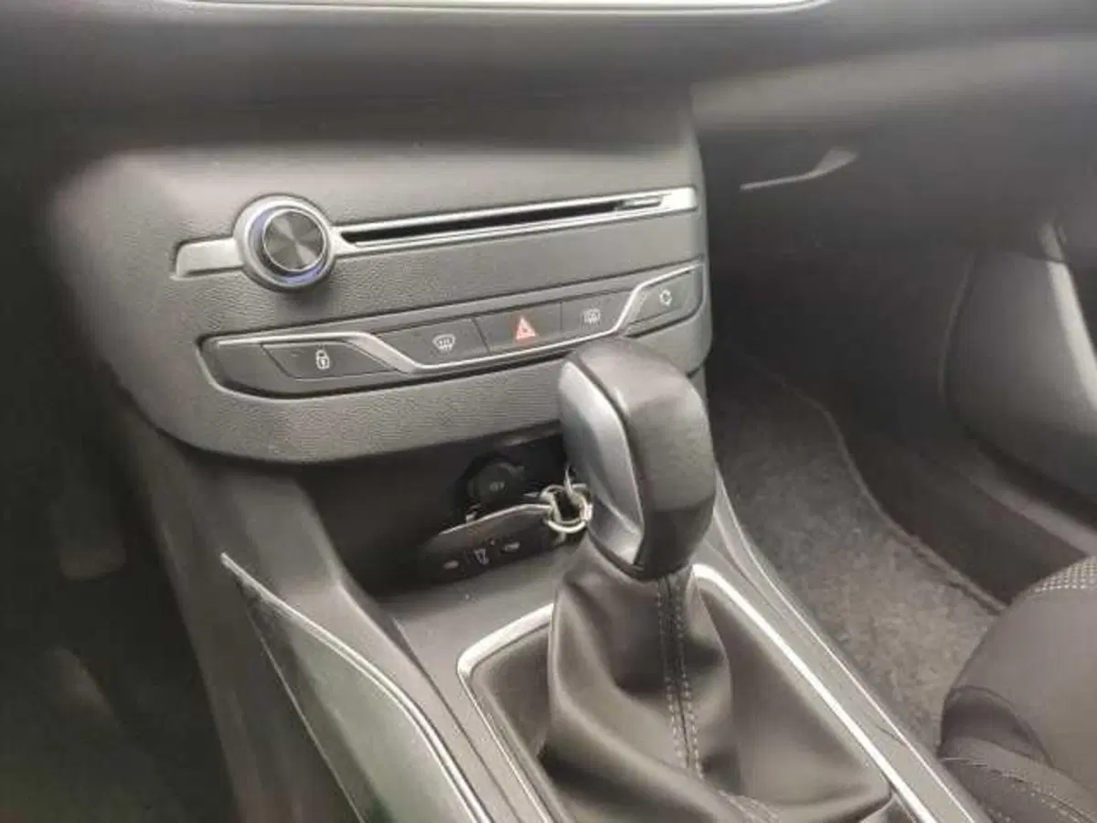 Peugeot 308 SW usata a Avellino (19)