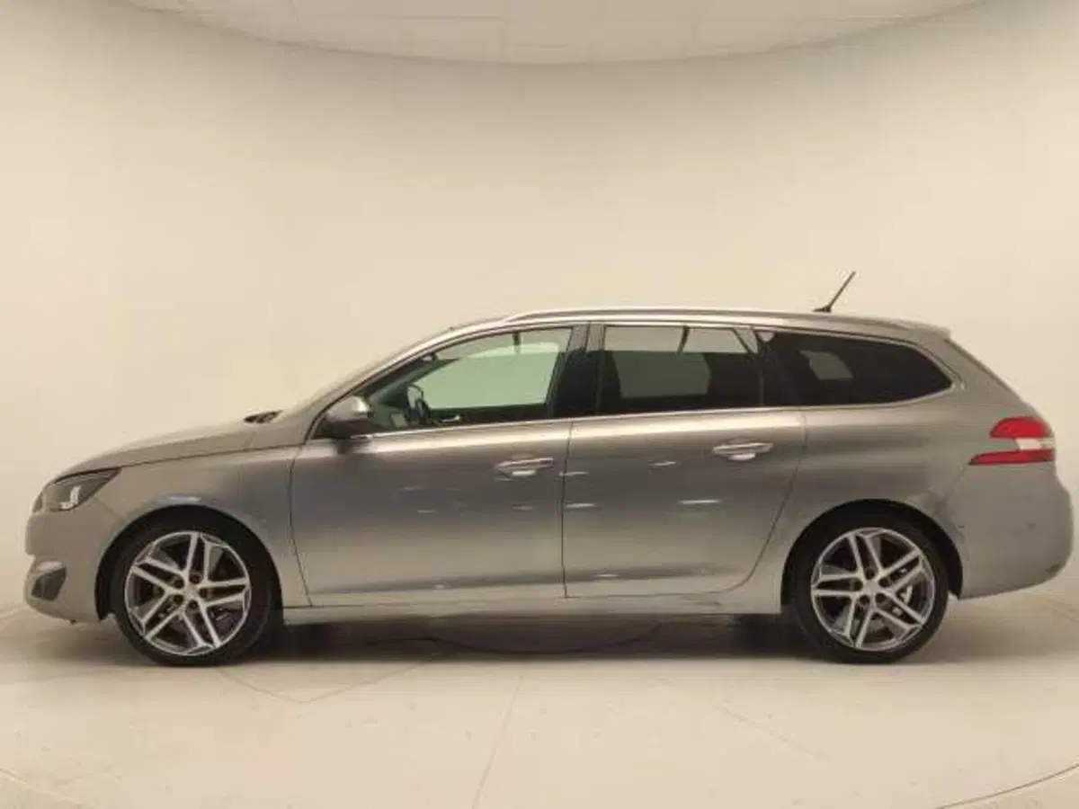 Peugeot 308 SW usata a Avellino (4)