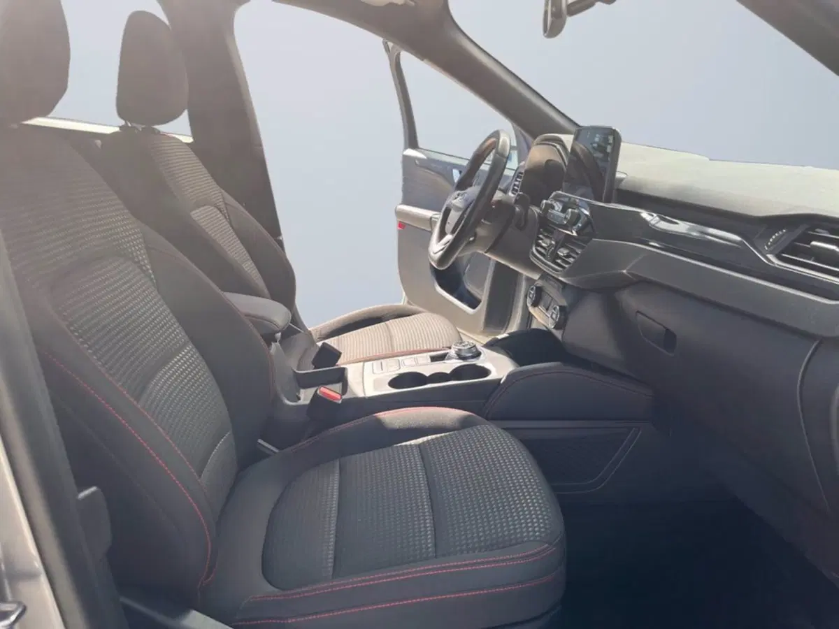 Ford Kuga usata a Milano (15)