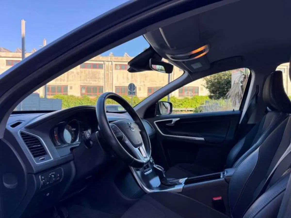 Volvo XC60 usata a Savona (11)