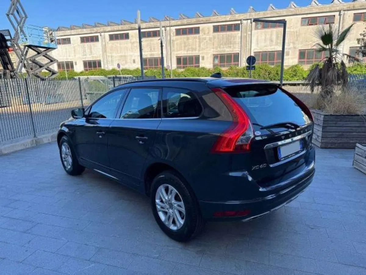 Volvo XC60 usata a Savona (4)