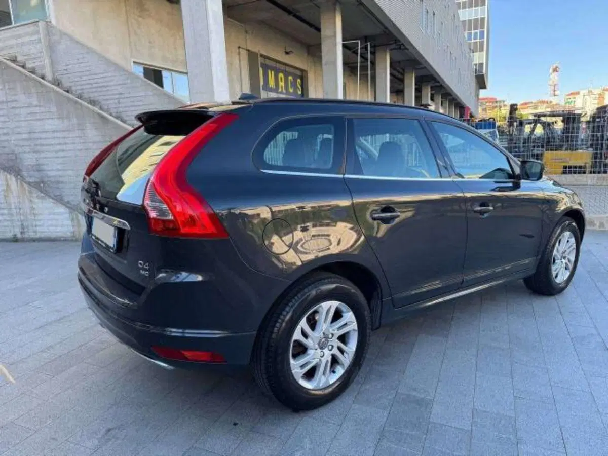 Volvo XC60 usata a Savona (6)