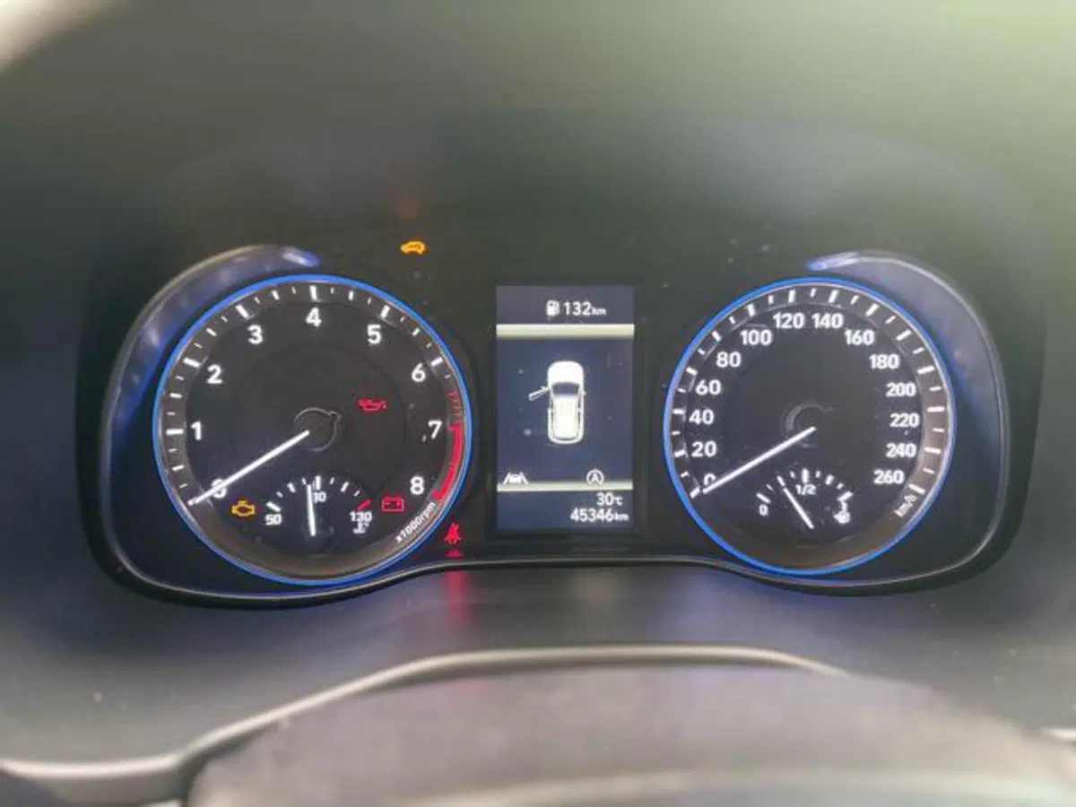 Hyundai Kona usata a Pesaro-Urbino (4)