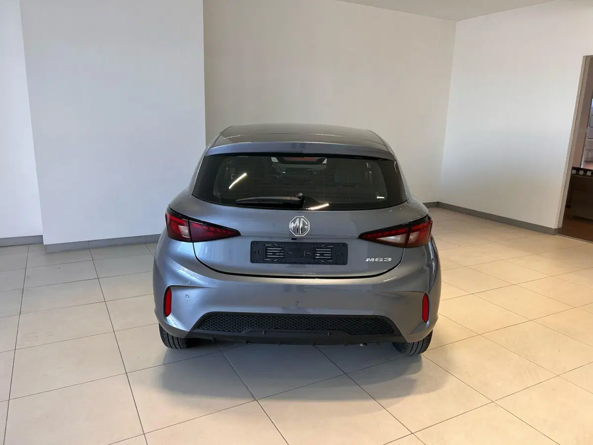 Mg MG3 nuova a Napoli (7)
