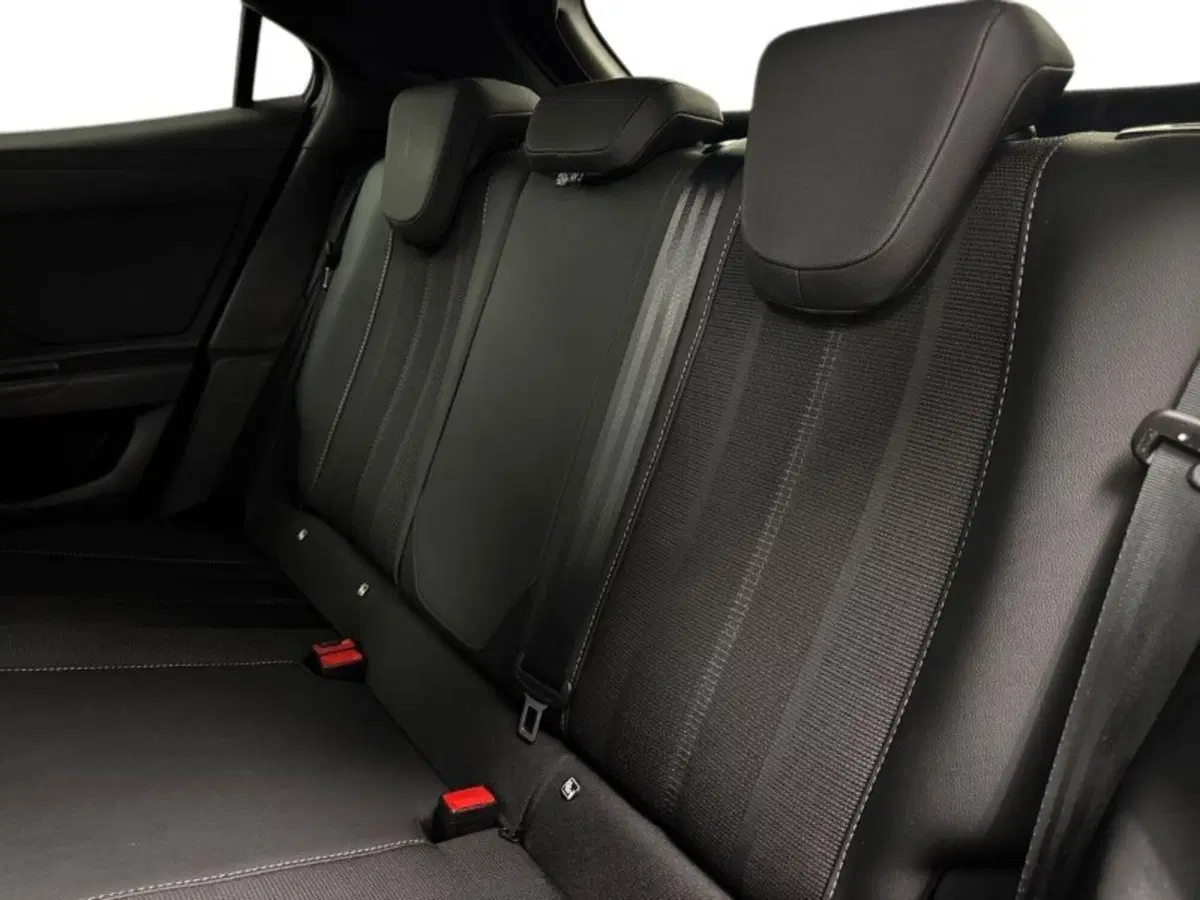 Opel Mokka usata a Lecco (12)