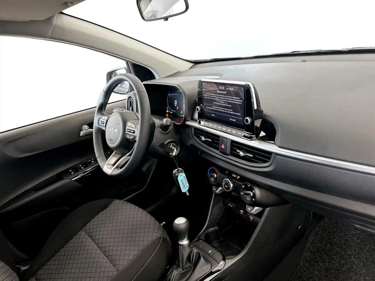 Kia Picanto nuova a Piacenza (14)