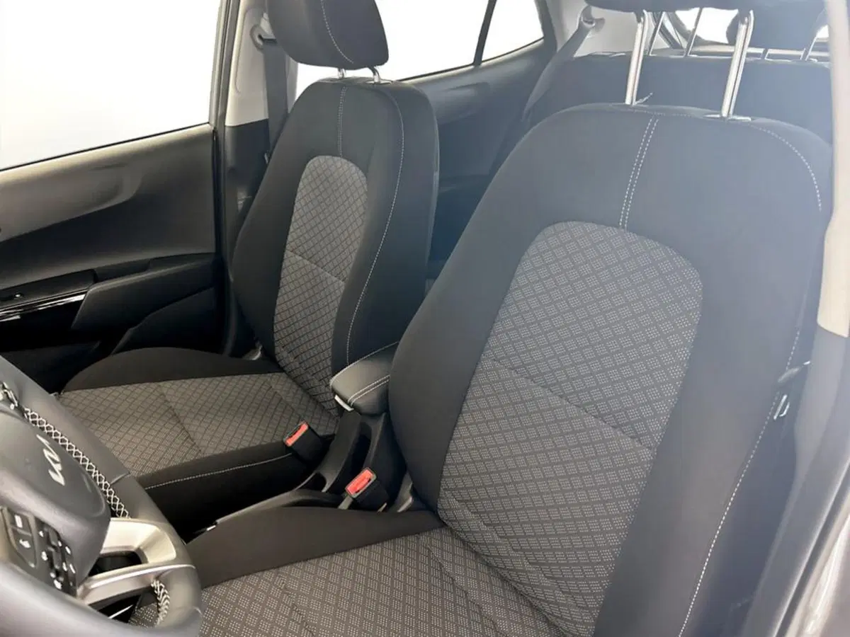 Kia Picanto nuova a Piacenza (9)