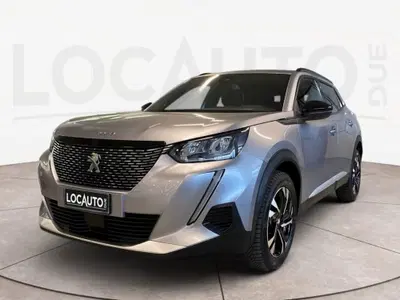 Peugeot 2008 PureTech 130 S&amp;S Allure Pack del 2023 usata a Torino