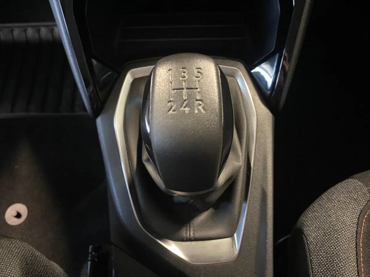 Peugeot 208 usata a Torino (12)